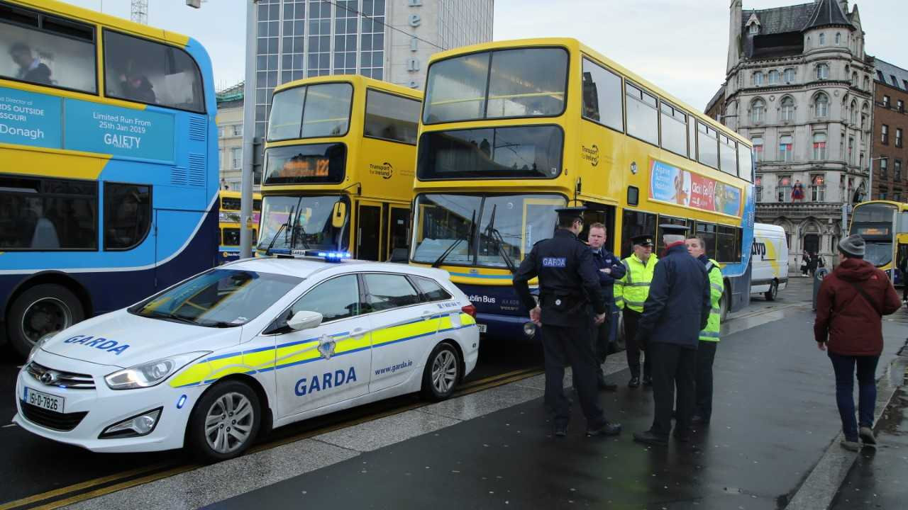 Zatrzymała pędzący przez centrum Dublina autobus i uratowała kierowcy życie