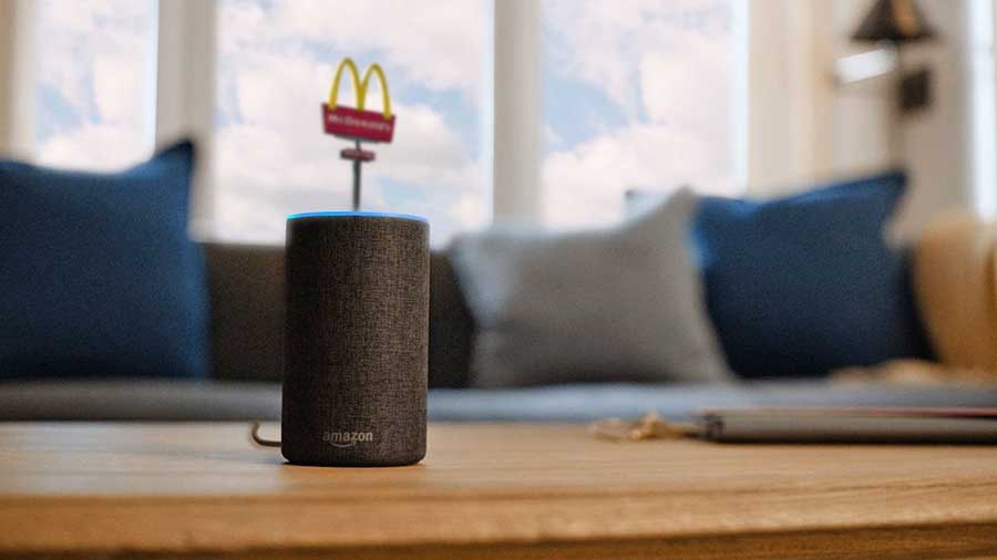 Aplikuj o pracę w McDonald’s przez Alexa lub Google Voice